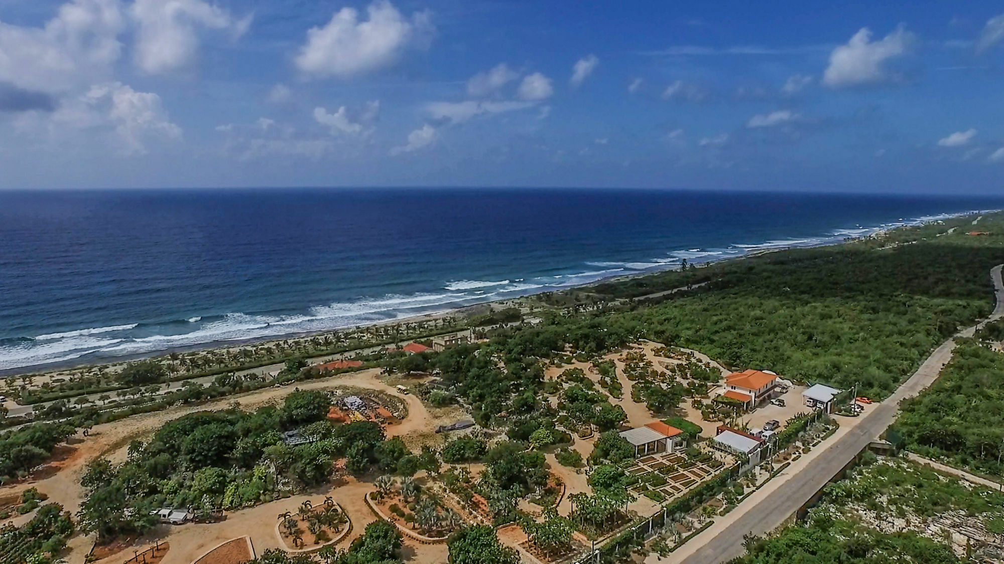 فندق Le Soleil D'Or West End المظهر الخارجي الصورة